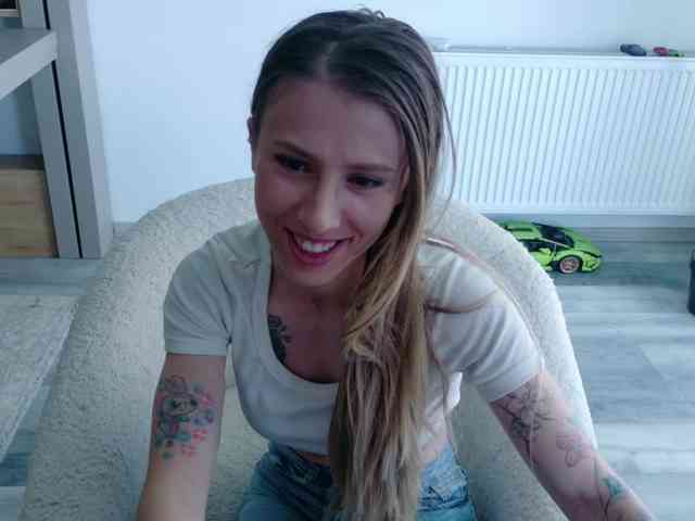 DiddySweet1 Live Webcam on BongaCams
