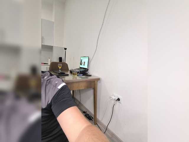 KissMyAss — live couple cam