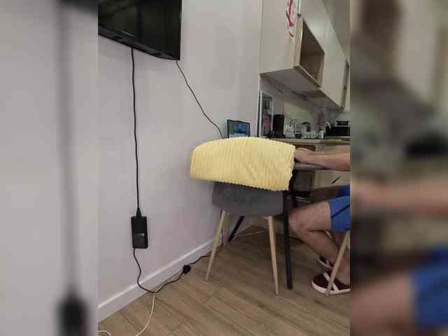 Este modelo está en vivo ahora. seksiIrena
