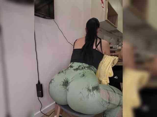 Модель: KissMyAss