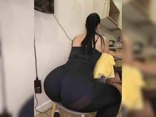 Модель: KissMyAss