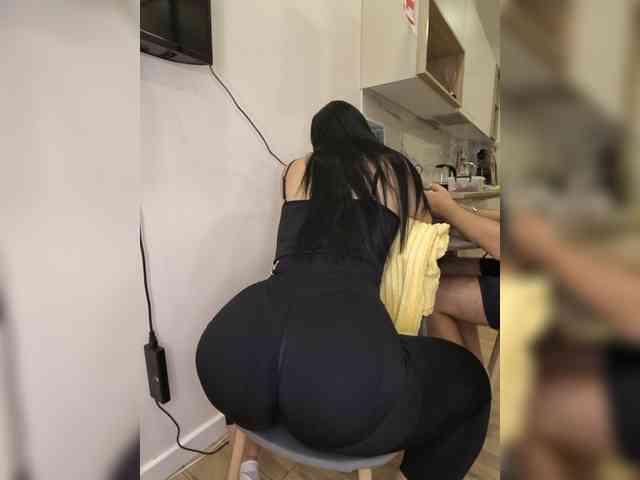 Модель: KissMyAss