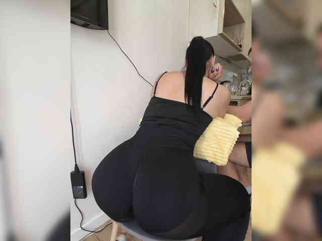 Модель: KissMyAss