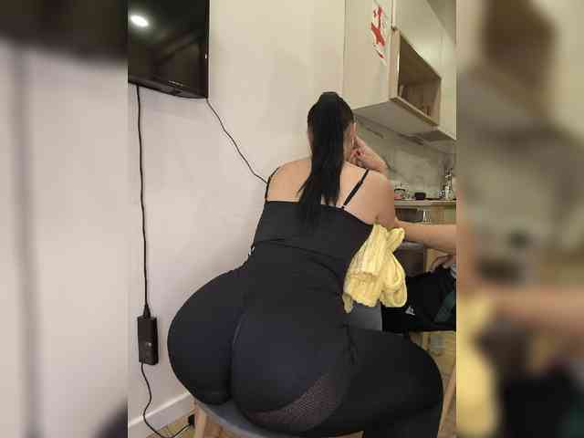 Модель: KissMyAss