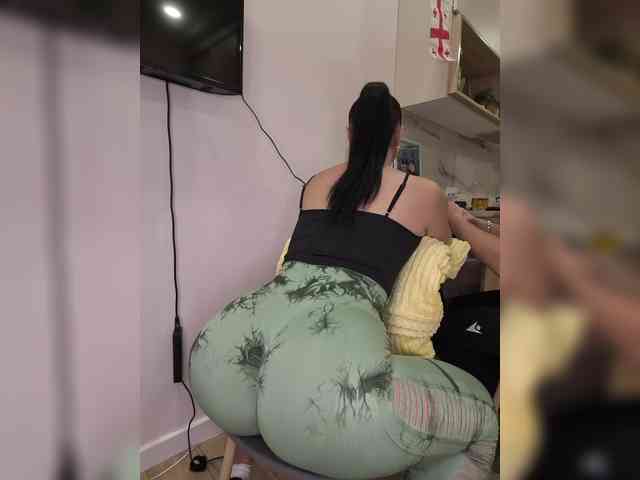 Модель: KissMyAss