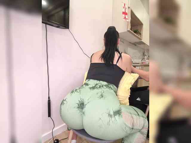 Модель: KissMyAss