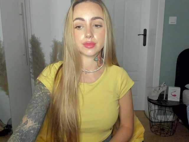 SEXYcoralie live webcam show