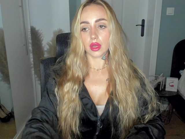 SEXYcoralie