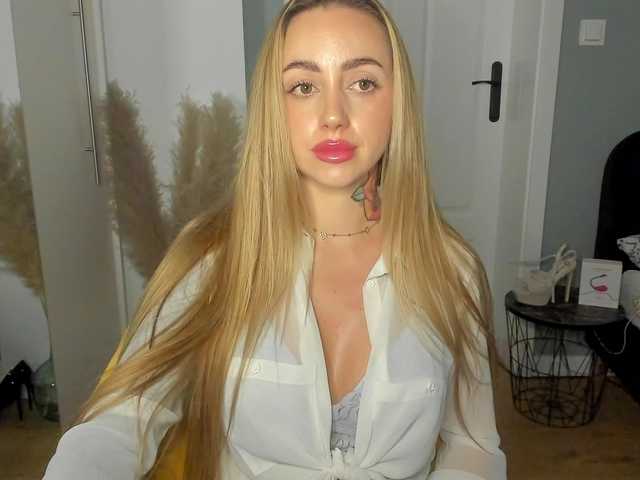 SEXYcoralie live webcam show