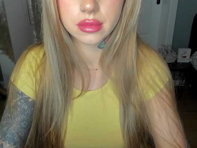 SEXYcoralie live cam