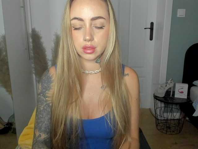 SEXYcoralie live webcam show