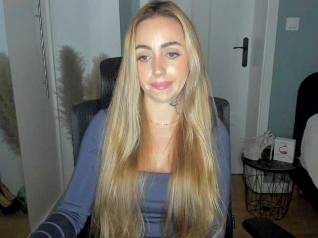 SEXYcoralie webcam