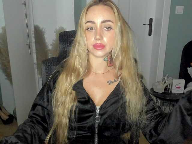 SEXYcoralie
