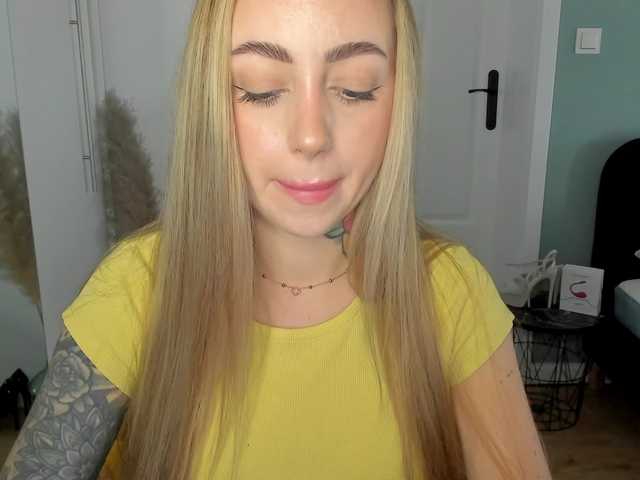 SEXYcoralie live webcam show