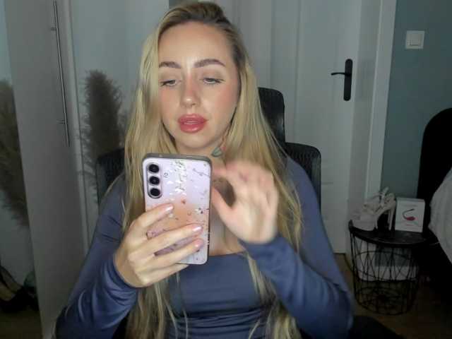 SEXYcoralie live cam preview