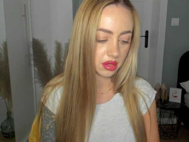 SEXYcoralie — bongacams