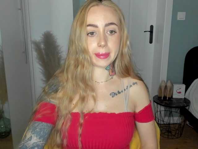 SEXYcoralie's BongaCams show and profile