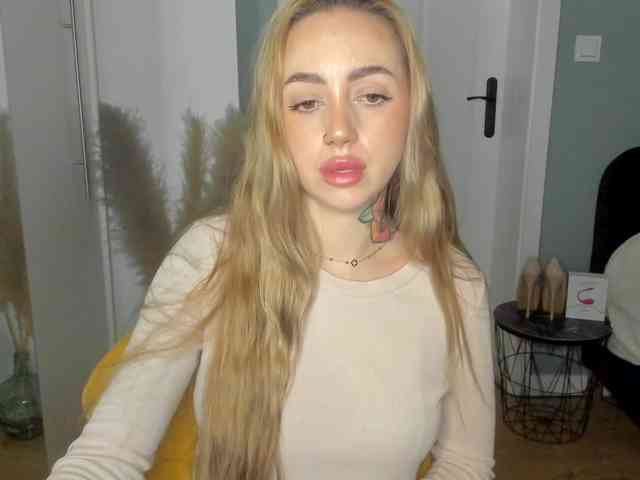 SEXYcoralie webcam
