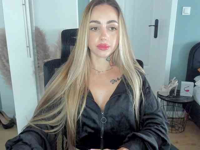 SEXYcoralie
