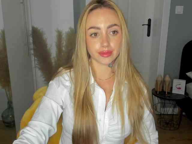 SEXYcoralie webcam