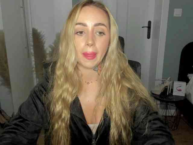 SEXYcoralie