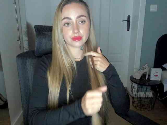 SEXYcoralie webcam
