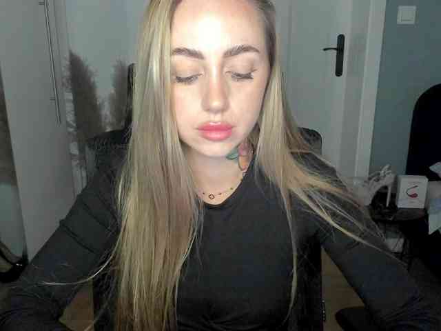 SEXYcoralie webcam