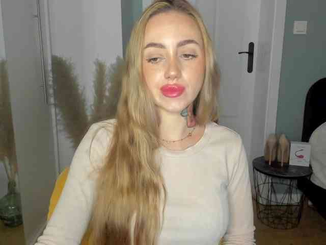 SEXYcoralie webcam