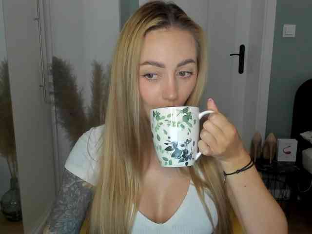 SEXYcoralie webcam