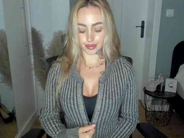 SEXYcoralie