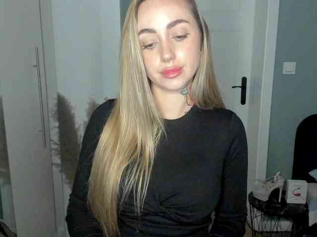 SEXYcoralie webcam