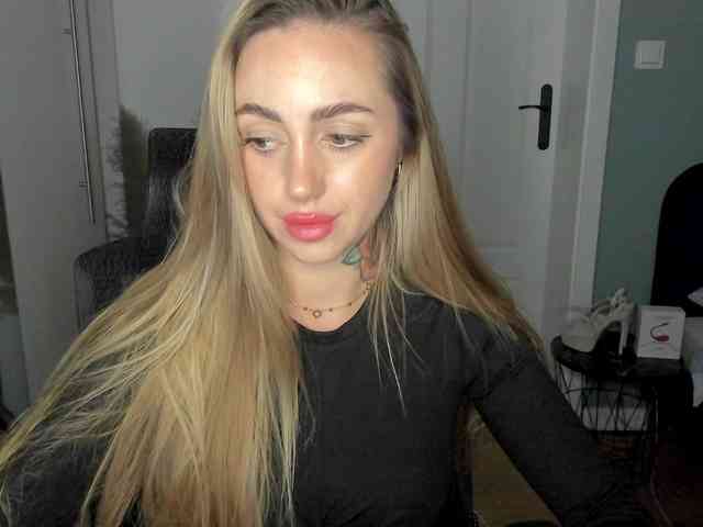 SEXYcoralie webcam