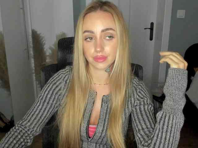 SEXYcoralie webcam