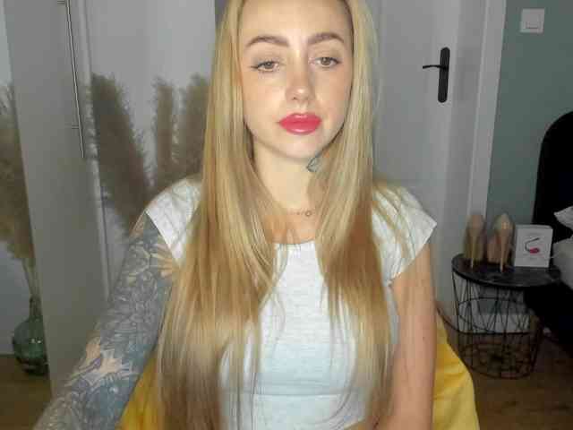 SEXYcoralie webcam