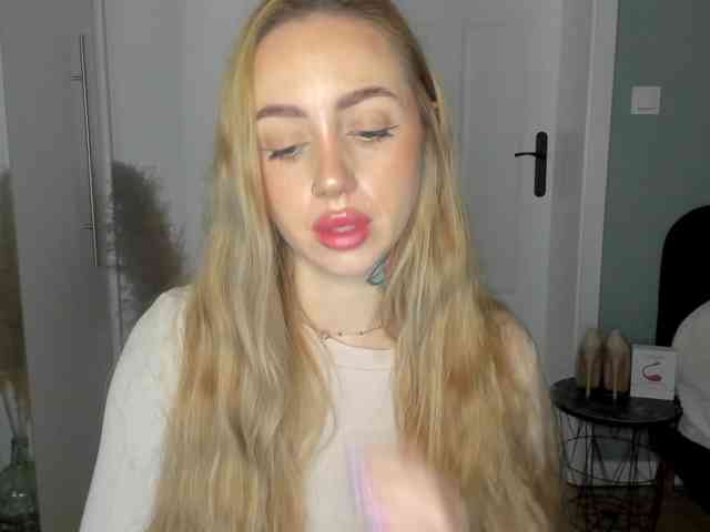 SEXYcoralie webcam