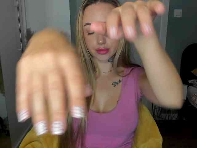 SEXYcoralie webcam