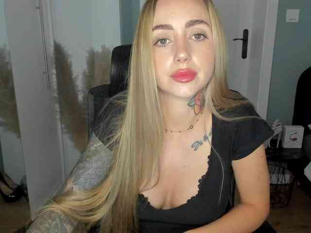 SEXYcoralie Live Webcam on BongaCams