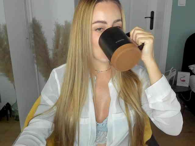 SEXYcoralie webcam