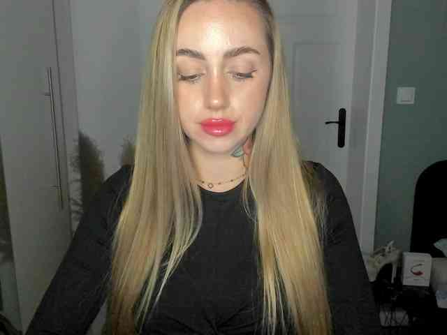 SEXYcoralie webcam