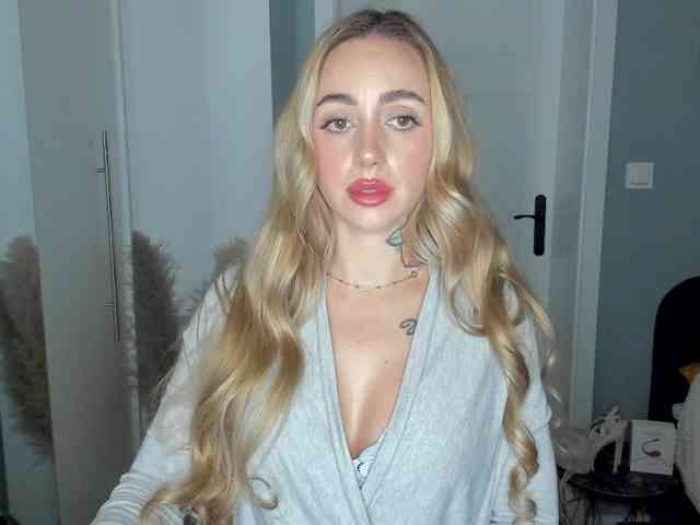 SEXYcoralie