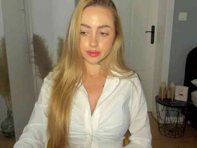 SEXYcoralie webcam