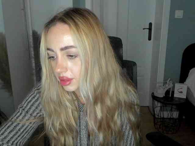 SEXYcoralie webcam