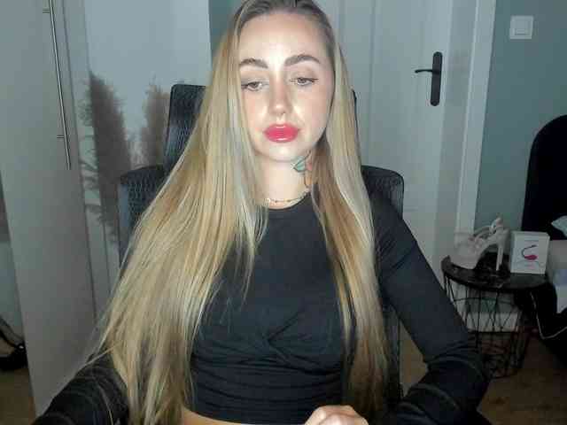 SEXYcoralie webcam