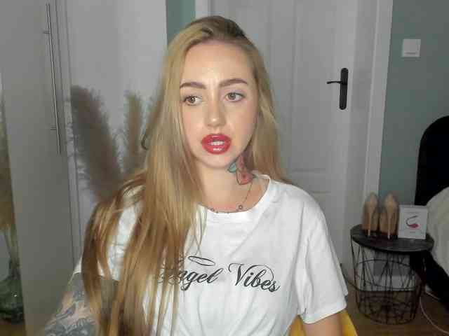 SEXYcoralie
