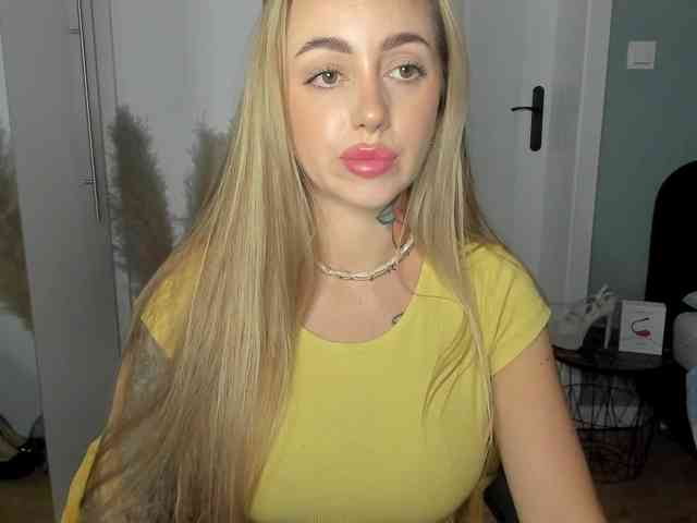 SEXYcoralie webcam