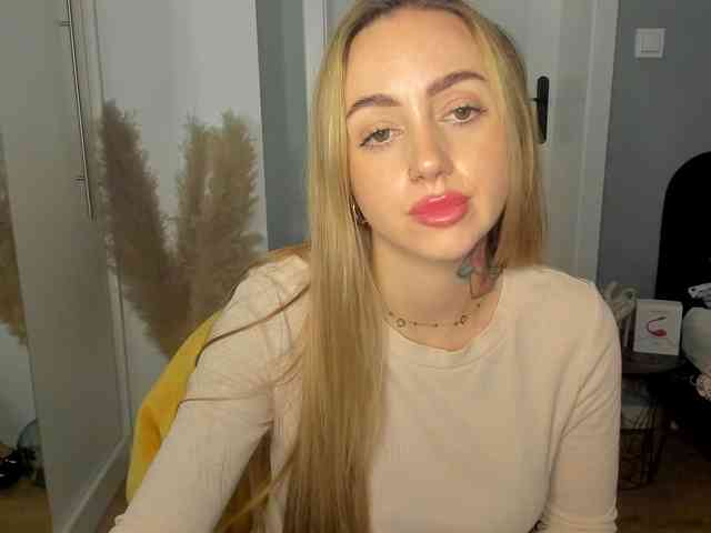 SEXYcoralie webcam