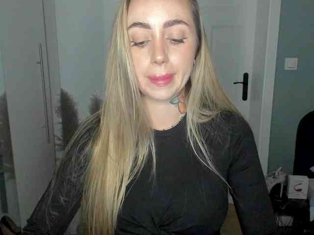 SEXYcoralie webcam