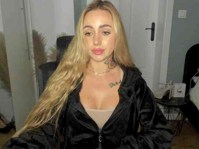 SEXYcoralie