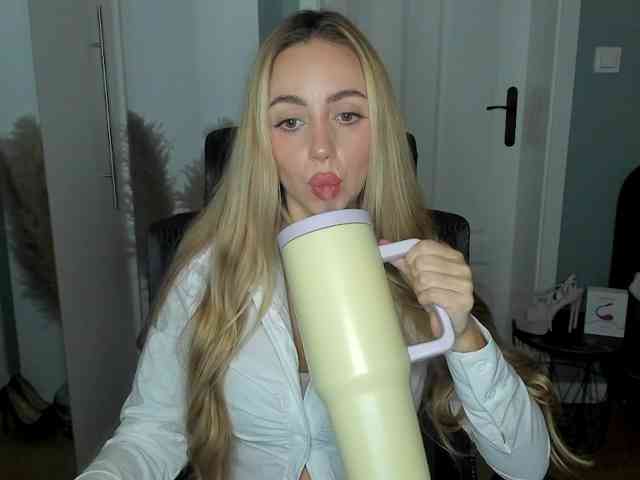 SEXYcoralie
