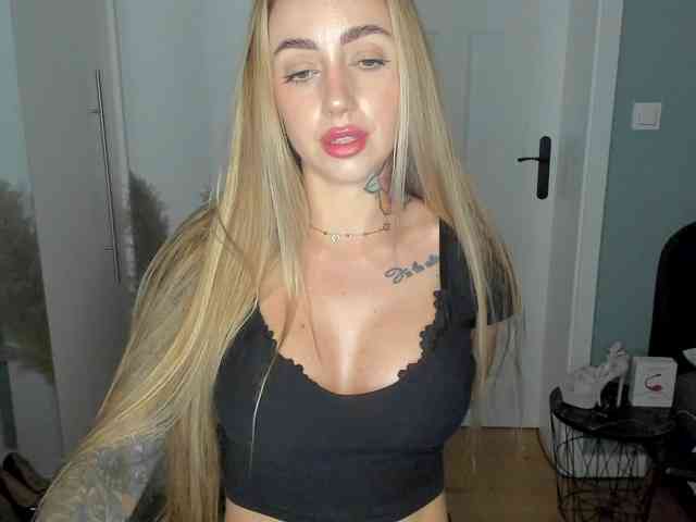 sexycoralie's live room
